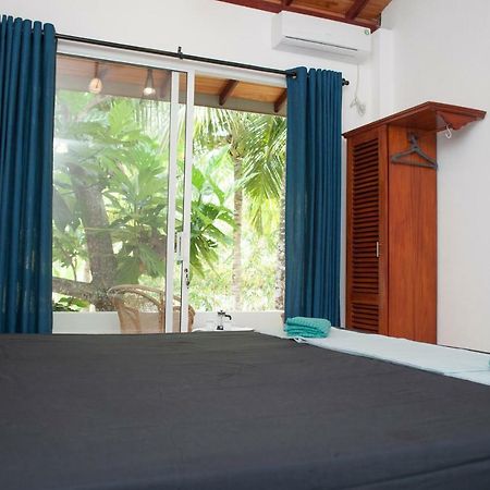 Alvas House Hotell Hikkaduwa Exteriör bild