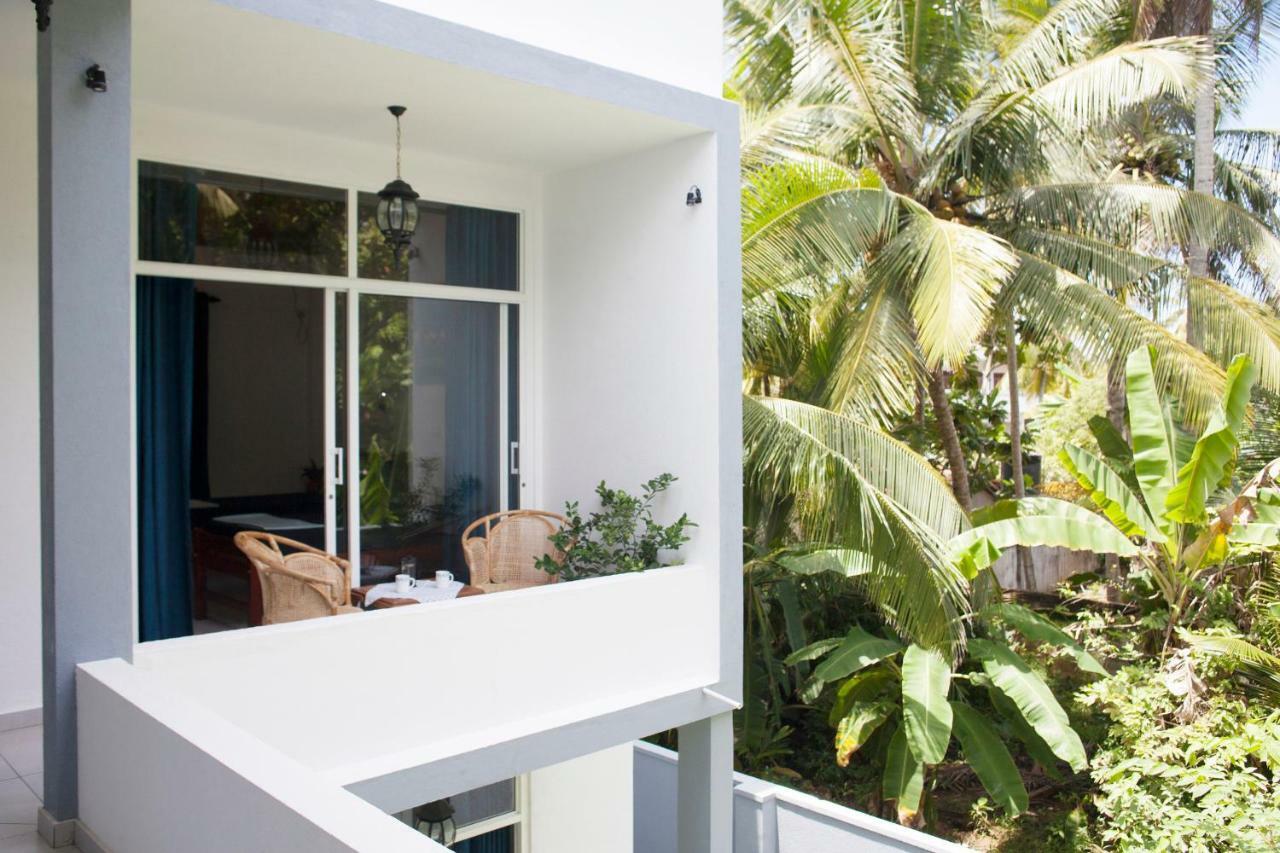 Alvas House Hotell Hikkaduwa Exteriör bild